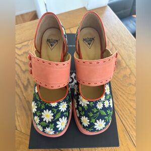 John Fluevog Mini Zaza DAISY W7.5 / 8